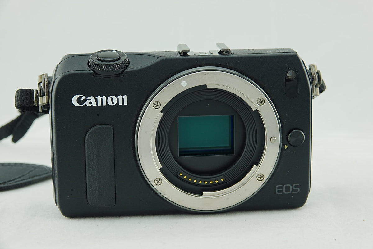 Canon EOS M Mirrorless Camera + 18-55mm IS STM Lens Full Set