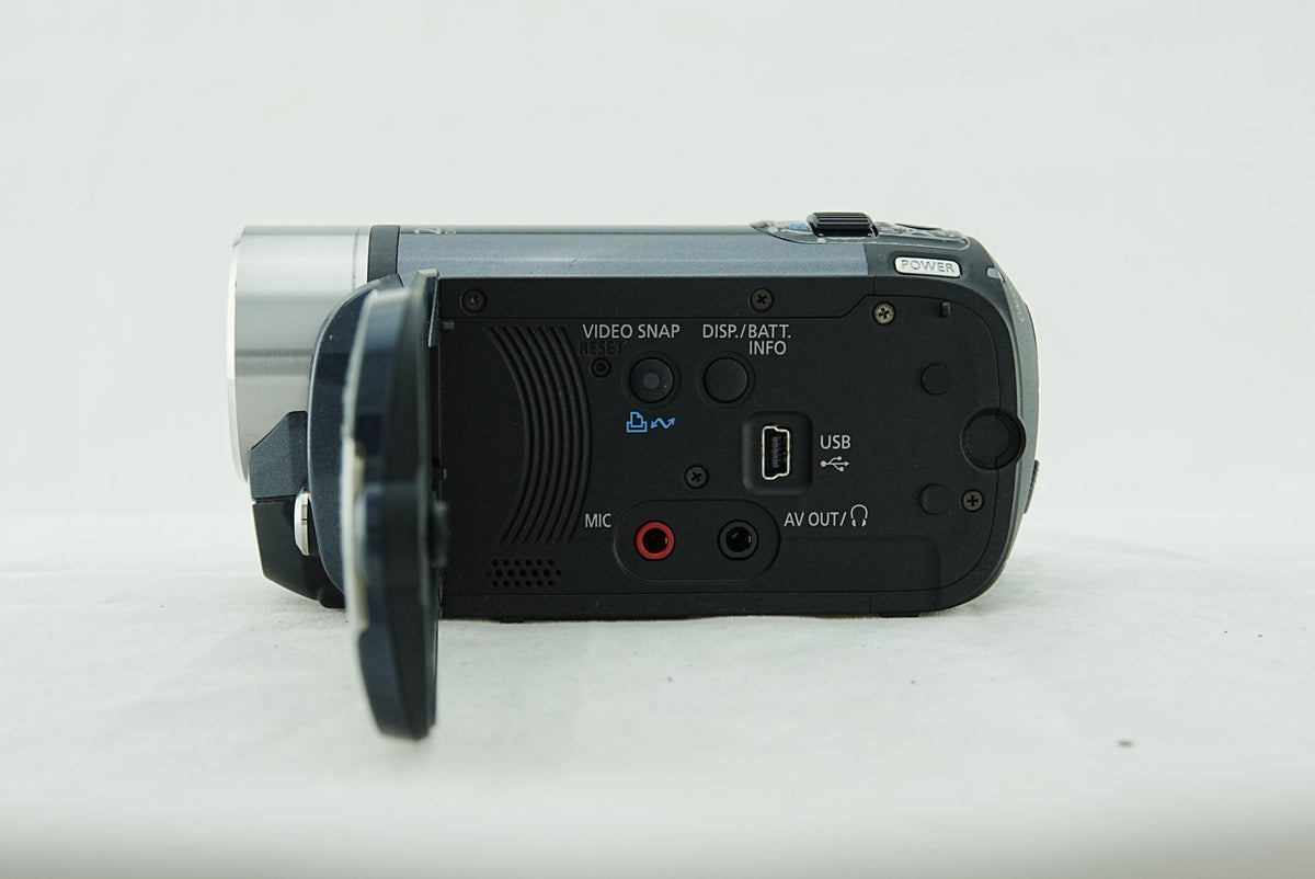 Canon LEGRIA FS200 Digital Camcorder – 41x Zoom