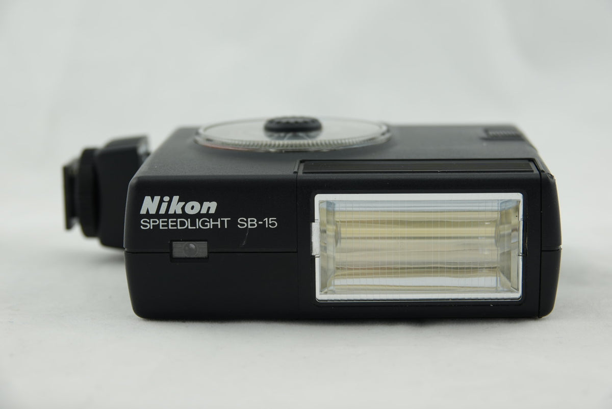 Nikon Speedlight SB-15 Flash – Vintage Original with Case