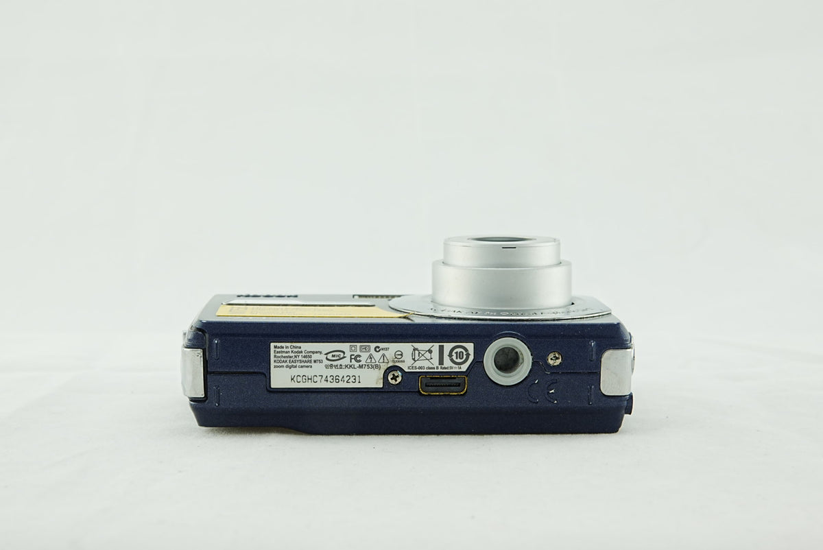 Kodak EasyShare M753 7.0MP Digital Camera CCD Blue