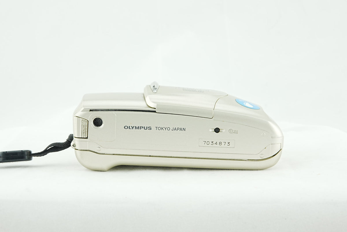 Olympus μ[mju:]-II Zoom 80 Panorama 35mm Film Camera