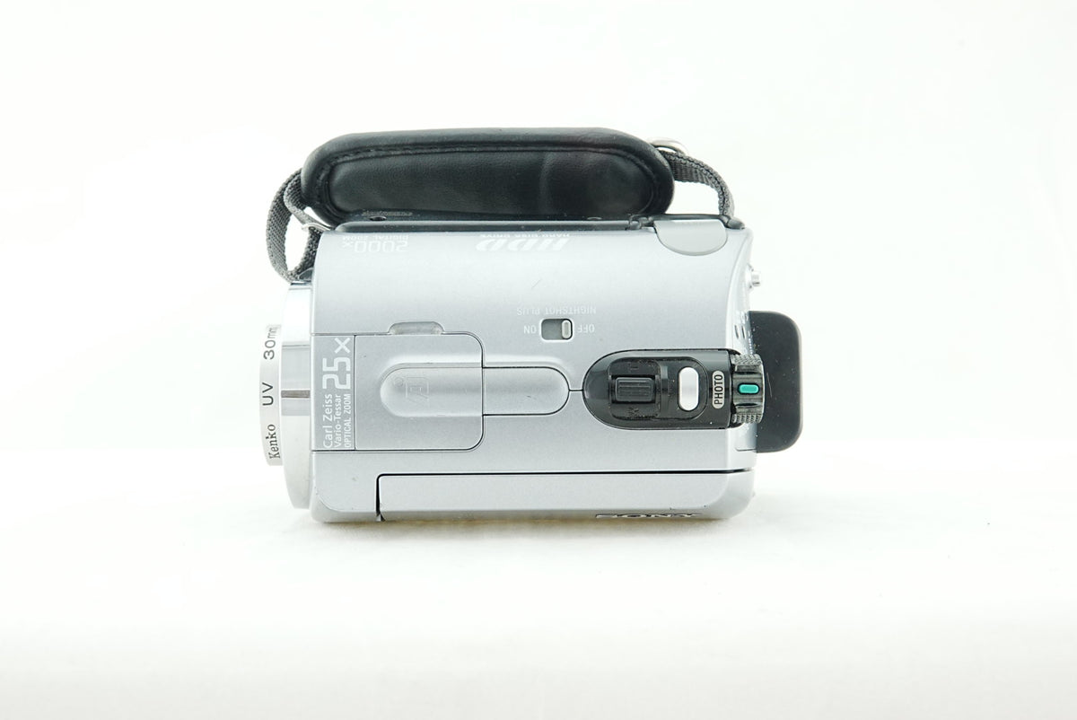 Sony Handycam DCR-SR62 HDD Camcorder 25x Zoom 2.7in Wide LCD Silver