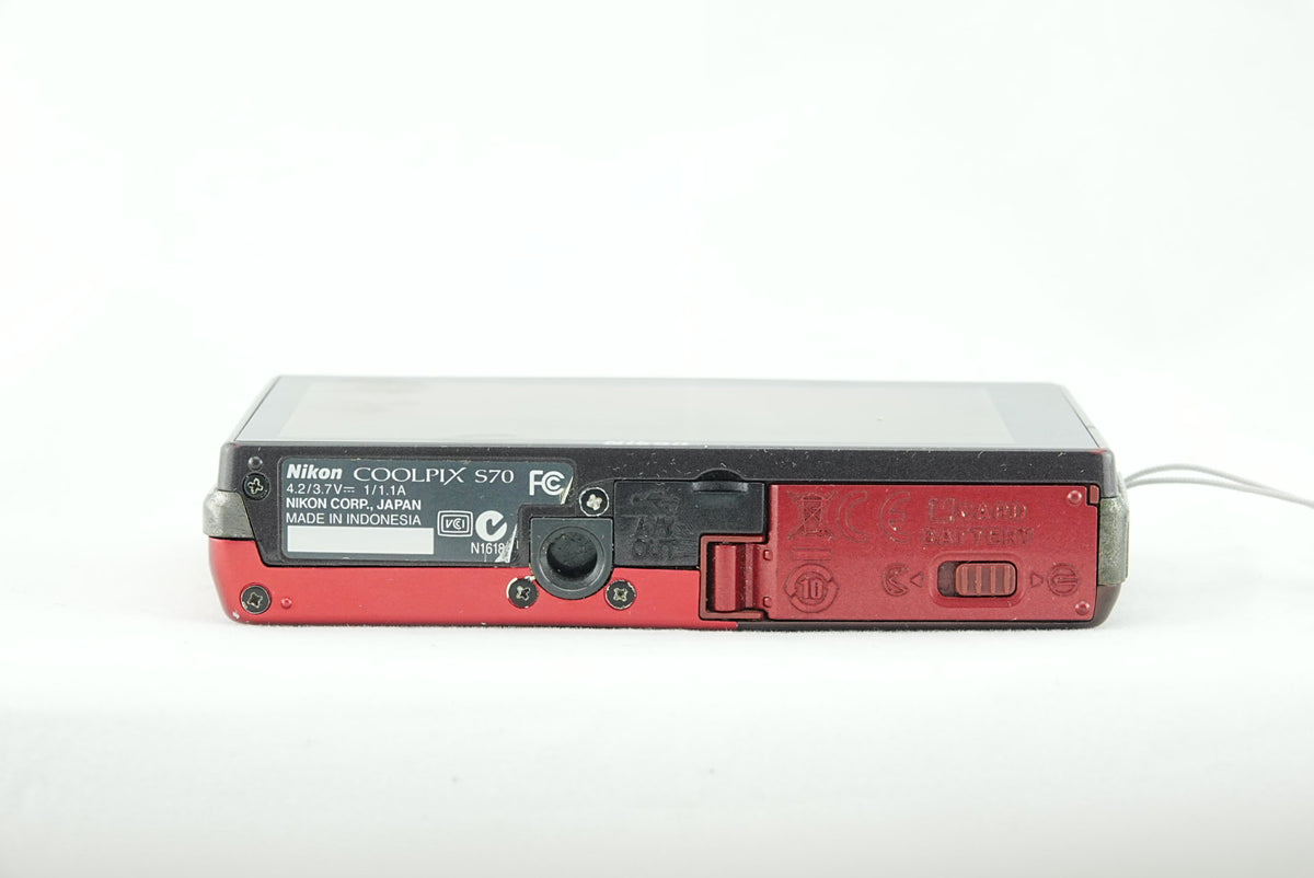 Nikon Coolpix S70 Red | Complete Kit | Touch Screen | Tested