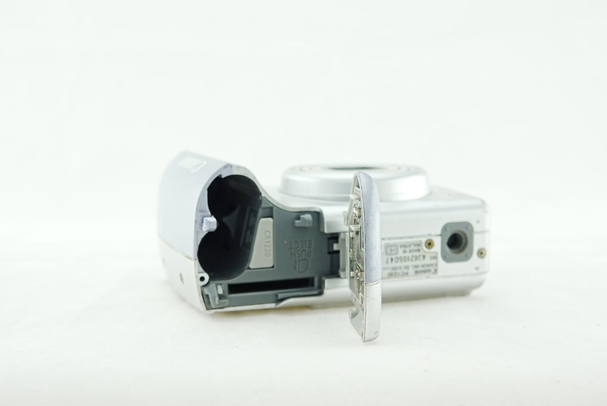 Canon PowerShot A550 7.1MP CCD Digital Camera – 4x Optical Zoom