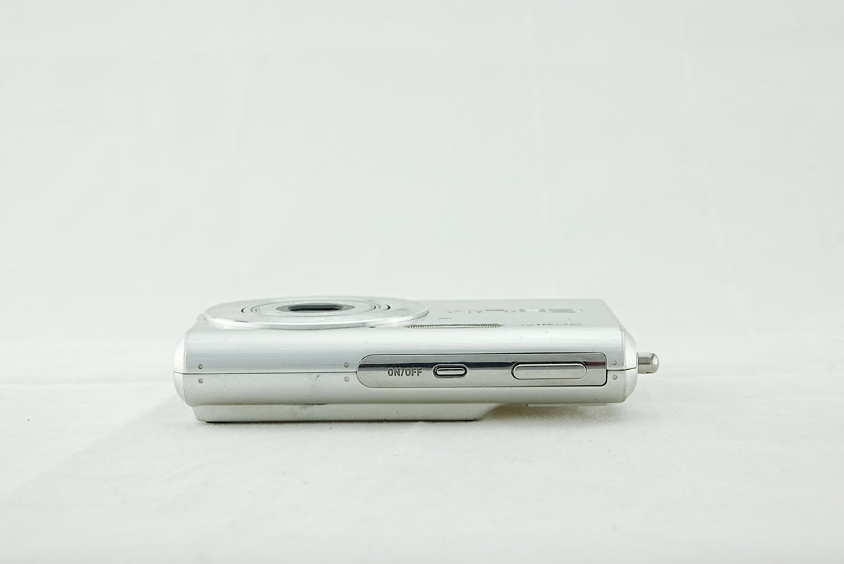 Casio Exilim EX-Z60 6.0MP Digital Camera CCD Silver