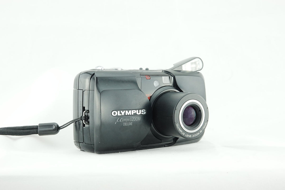 Olympus μ[mju:]-ZOOM 70mm DELUXE 35mm Film Camera