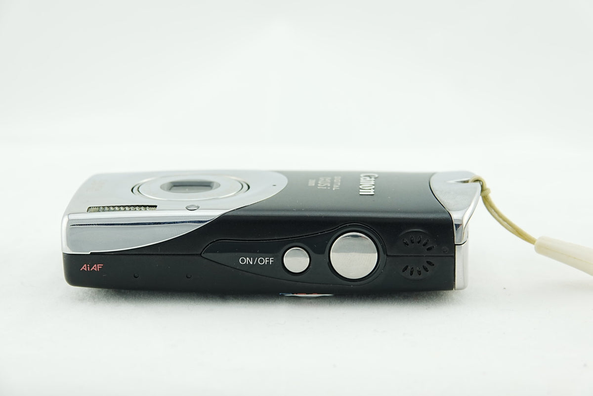 Canon Digital IXUS i Zoom 5MP CCD Camera